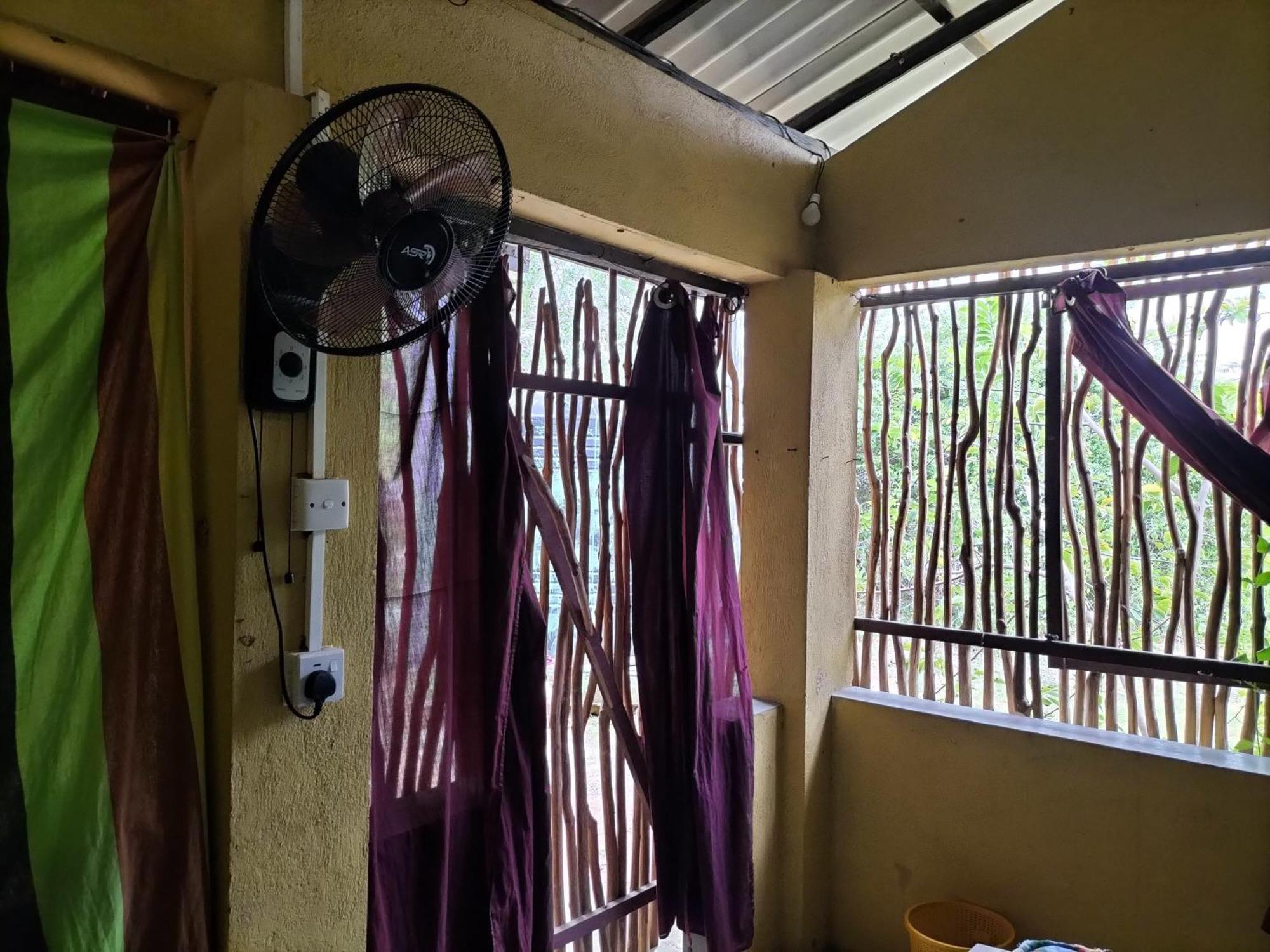 Yala Ying Yang Hostel & Camping ภายนอก รูปภาพ